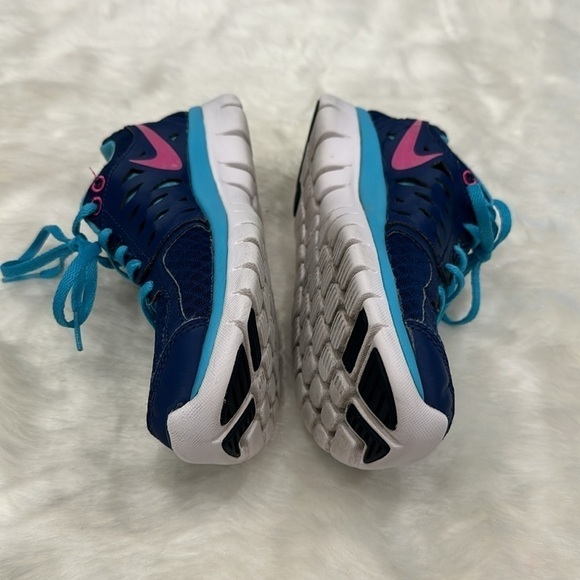 Nike tennis shoe dark blue light blue pink swish size 6 - Picture 5 of 9